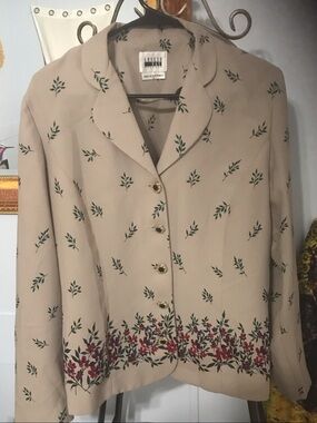 Leslie Fay Vintage 80s Beige Floral Button-Front blouse
